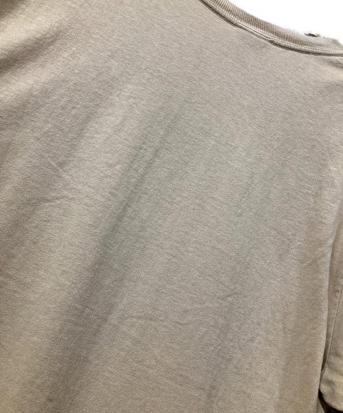 stussy（ステューシー）stussy (ステューシー) Tシャツ ベージュ サイズ:Sの古着・服飾アイテム