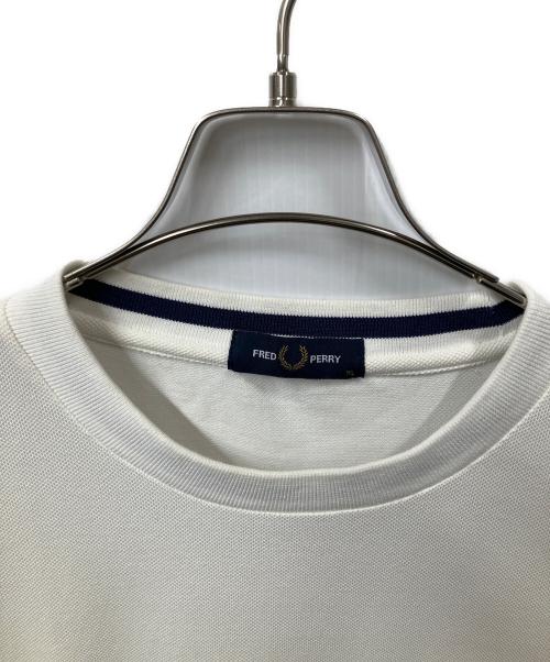 FRED PERRY（フレッドペリー）FRED PERRY (フレッドペリー) 別注 COOLMAX(R) 鹿の子 ワンポイント ロゴ Tシャツ 25SS ホワイト サイズ:XLの古着・服飾アイテム