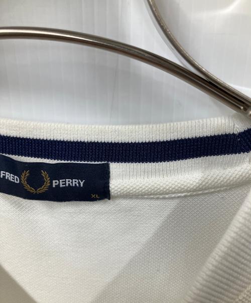 FRED PERRY（フレッドペリー）FRED PERRY (フレッドペリー) 別注 COOLMAX(R) 鹿の子 ワンポイント ロゴ Tシャツ 25SS ホワイト サイズ:XLの古着・服飾アイテム
