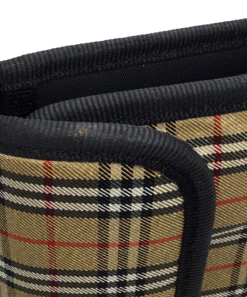 BURBERRY LONDON（バーバリーロンドン）BURBERRY LONDON (バーバリーロンドン) 3つ折り財布 ベージュの古着・服飾アイテム