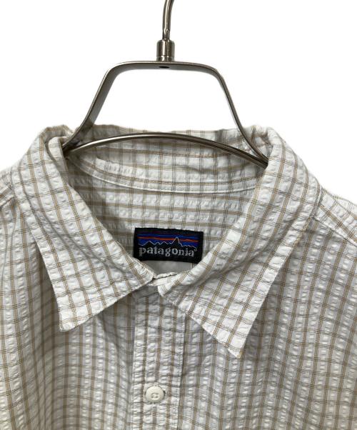 Patagonia（パタゴニア）Patagonia (パタゴニア) パッカーウェアシャツ ホワイト×ベージュ サイズ:XSの古着・服飾アイテム