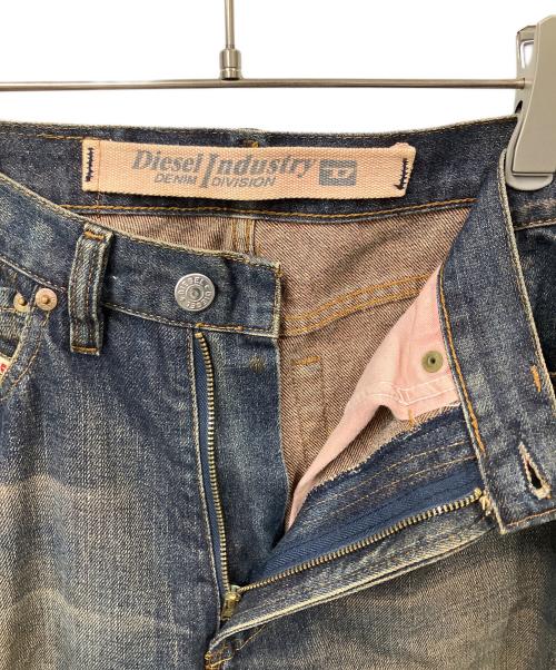 DIESEL（ディーゼル）DIESEL (ディーゼル) テーパードデニムパンツ インディゴ サイズ:73.5cm（W29）の古着・服飾アイテム
