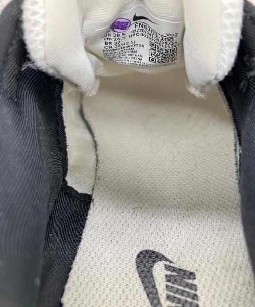 NIKE（ナイキ）NIKE (ナイキ) W NIKE V2K RUN ホワイト サイズ:24.5の古着・服飾アイテム