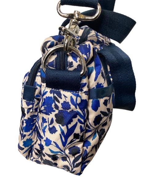 LeSportsac（レスポートサック）LeSportsac (レスポートサック) 2WAYバッグ ホワイト×ブルー　花柄 ホワイト×ブルーの古着・服飾アイテム