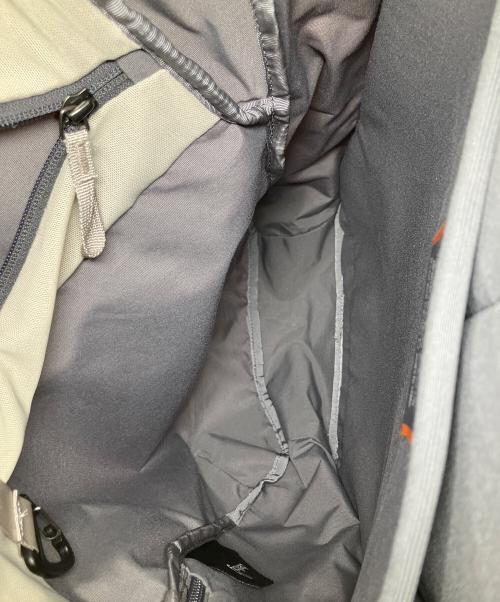 bellroy（ベルロイ）Bellroy (ベルロイ) Via Backpack ベージュの古着・服飾アイテム
