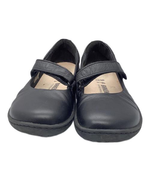 BIRKENSTOCK（ビルケンシュトック）BIRKENSTOCK (ビルケンシュトック) フラットシューズ ブラック ブラック サイズ:24.5の古着・服飾アイテム