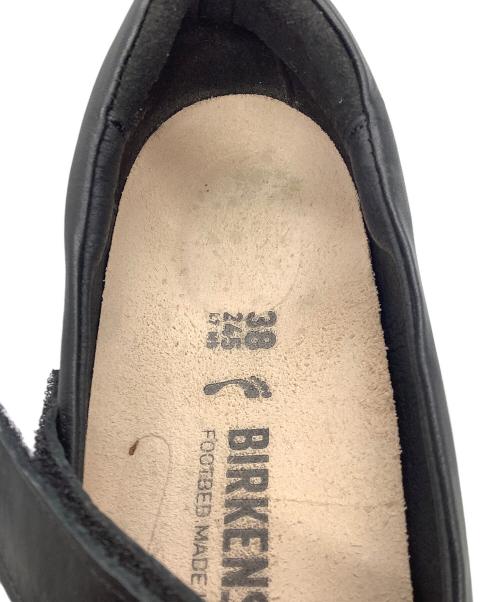 BIRKENSTOCK（ビルケンシュトック）BIRKENSTOCK (ビルケンシュトック) フラットシューズ ブラック ブラック サイズ:24.5の古着・服飾アイテム