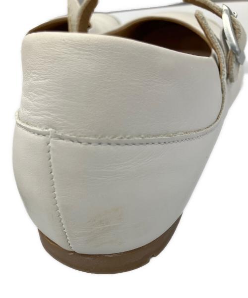 BIRKENSTOCK（ビルケンシュトック）BIRKENSTOCK (ビルケンシュトック) フラットシューズ ホワイト ホワイト サイズ:24.5の古着・服飾アイテム