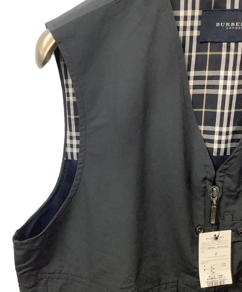 BURBERRY LONDON（バーバリーロンドン）BURBERRY LONDON (バーバリーロンドン) ナイロンベスト ブラック ブラック サイズ:Freeの古着・服飾アイテム