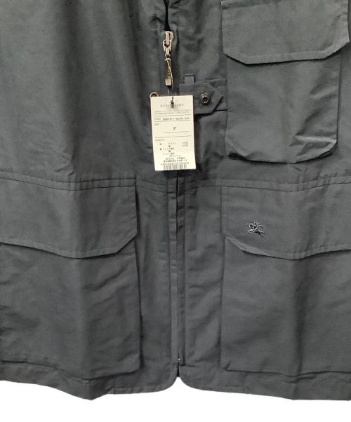 BURBERRY LONDON（バーバリーロンドン）BURBERRY LONDON (バーバリーロンドン) ナイロンベスト ブラック ブラック サイズ:Freeの古着・服飾アイテム