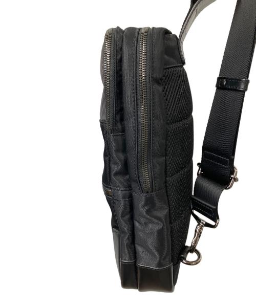 BLACK LABEL CRESTBRIDGE（ブラックレーベル クレストブリッジ）BLACK LABEL CRESTBRIDGE (ブラックレーベル クレストブリッジ) ショルダーバッグ ブラック ブラックの古着・服飾アイテム