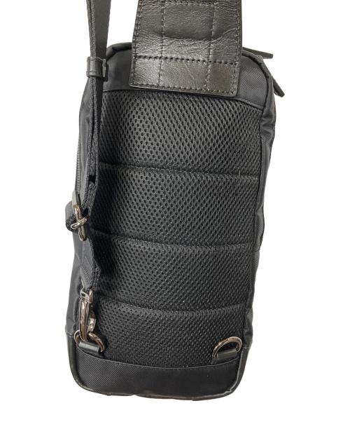 BLACK LABEL CRESTBRIDGE（ブラックレーベル クレストブリッジ）BLACK LABEL CRESTBRIDGE (ブラックレーベル クレストブリッジ) ショルダーバッグ ブラック ブラックの古着・服飾アイテム