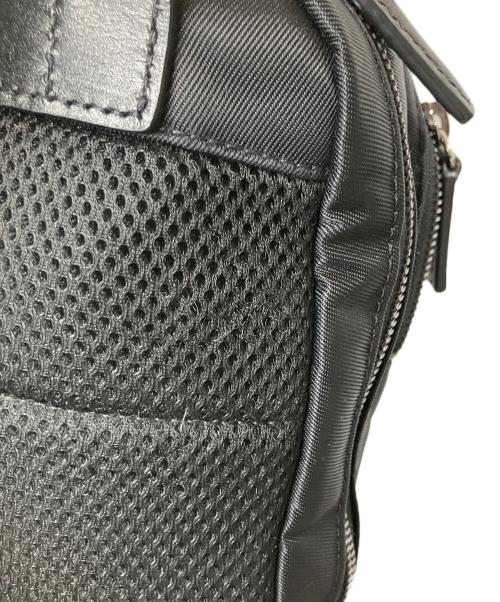 BLACK LABEL CRESTBRIDGE（ブラックレーベル クレストブリッジ）BLACK LABEL CRESTBRIDGE (ブラックレーベル クレストブリッジ) ショルダーバッグ ブラック ブラックの古着・服飾アイテム