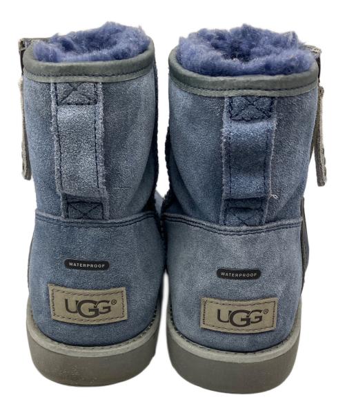 UGG（アグ）UGG (アグ) クラシック ミニ ジップ ウォータープルーフ ネイビー サイズ:26の古着・服飾アイテム