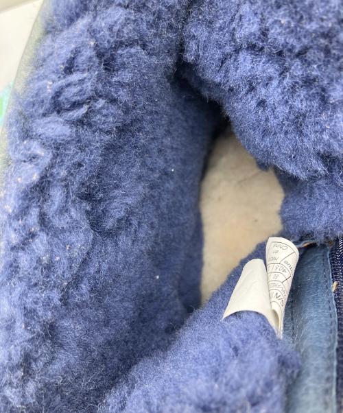 UGG（アグ）UGG (アグ) クラシック ミニ ジップ ウォータープルーフ ネイビー サイズ:26の古着・服飾アイテム