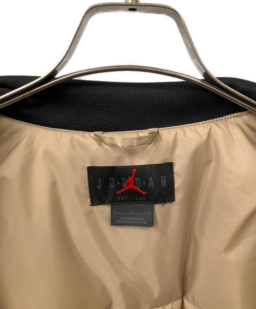 JORDAN（ジョーダン）JORDAN (ジョーダン) M J MVP HBR VRSTY JKT DESERT CAMO/SAIL ベージュ サイズ:Lの古着・服飾アイテム