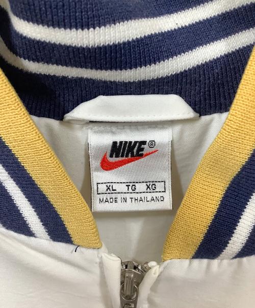 NIKE（ナイキ）NIKE (ナイキ) ブルゾン ホワイト×ブルー サイズ:XLの古着・服飾アイテム