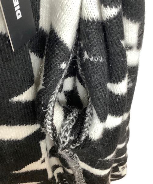 DIESEL（ディーゼル）DIESEL (ディーゼル) M-CHAT GIACCA ホワイト×ブラック サイズ:Free 未使用品の古着・服飾アイテム