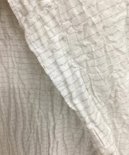 ISSEY MIYAKE me（イッセイ ミヤケ ミー）ISSEY MIYAKE me (イッセイ ミヤケ ミー) カリフラワー切替ラメストライプシャツチュニック ホワイト サイズ:表記なしの古着・服飾アイテム