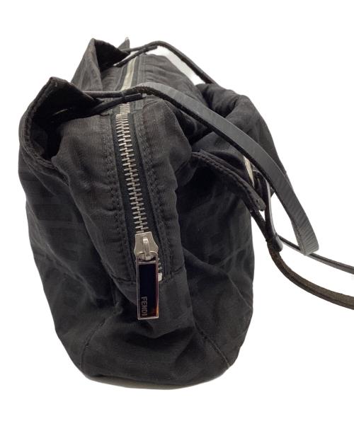 FENDI（フェンディ）FENDI (フェンディ) ショルダーバッグ ブラックの古着・服飾アイテム