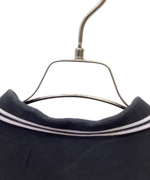 FRED PERRY（フレッドペリー）FRED PERRY (フレッドペリー) ポロシャツ ブラック×ホワイト サイズ:Mの古着・服飾アイテム