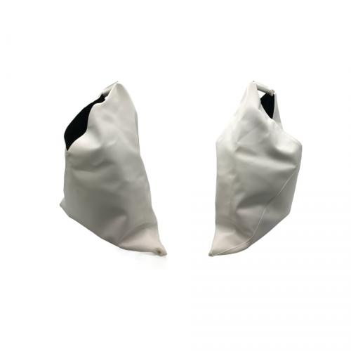 MM6 Maison Margiela（エムエムシックスメゾンマルジェラ）MM6 Maison Margiela (エムエムシックス メゾンマルジェラ) トートバッグ ホワイトの古着・服飾アイテム