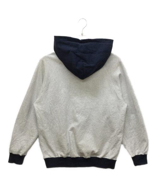 X-LARGE（エクストララージ）X-LARGE (エクストララージ) 101221012008　ツートンプルオーバーフーデッドスウェット ライトグレー サイズ:Mの古着・服飾アイテム