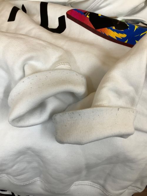 DSQUARED2（ディースクエアード）DSQUARED2 (ディースクエアード) プルオーバーパーカー ホワイト サイズ:Mの古着・服飾アイテム