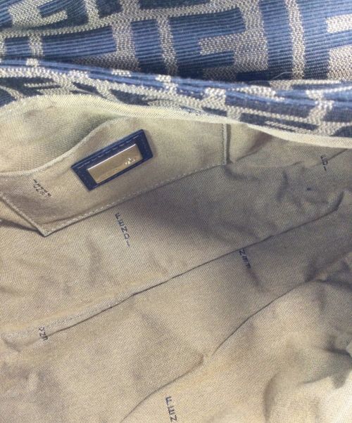 FENDI（フェンディ）FENDI (フェンディ) ズッカ ワンショルダーシェフバッグの古着・服飾アイテム