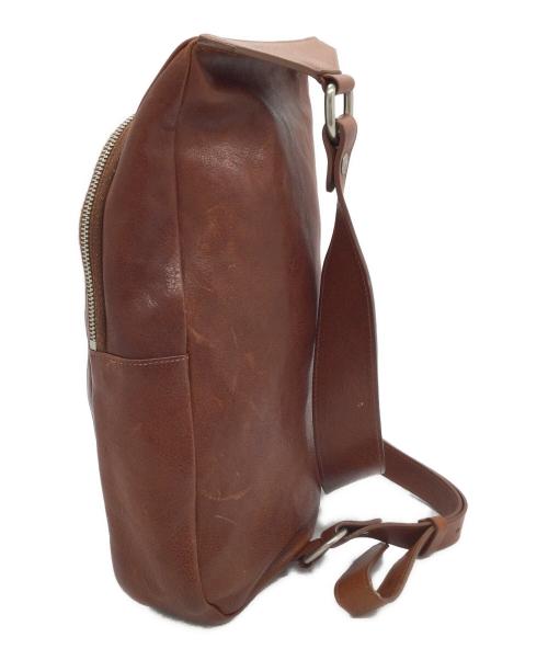 IL BISONTE（イル ビゾンテ）IL BISONTE (イル ビゾンテ) レザーボディーバッグ ブラウンの古着・服飾アイテム