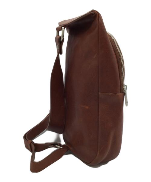 IL BISONTE（イル ビゾンテ）IL BISONTE (イル ビゾンテ) レザーボディーバッグ ブラウンの古着・服飾アイテム