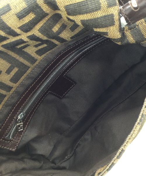 FENDI（フェンディ）FENDI (フェンディ) ズッカ マンマバケット セミショルダーバッグ ブラウンの古着・服飾アイテム