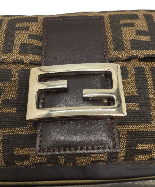 FENDI（フェンディ）FENDI (フェンディ) ズッカ マンマバケット セミショルダーバッグ ブラウンの古着・服飾アイテム