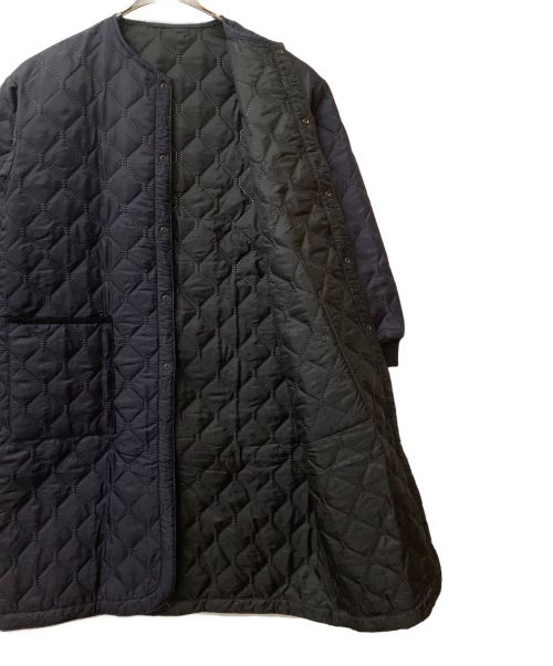 ARMEN（アーメン）ARMEN (アーメン) キルティング オーバーサイズリベットカフ ノーカラーコート ネイビー サイズ:Mの古着・服飾アイテム