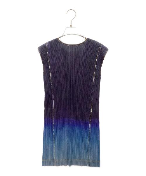 PLEATS PLEASE ISSEY MIYAKE（プリーツプリーズ イッセイミヤケ）PLEATS PLEASE ISSEY MIYAKE (プリーツプリーズ イッセイミヤケ) 転写グラデーションプリーツワンピース インディゴ×ブルー サイズ:3の古着・服飾アイテム