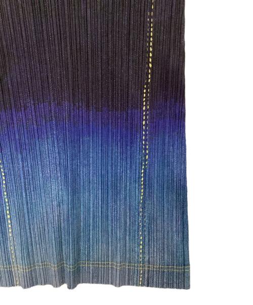 PLEATS PLEASE ISSEY MIYAKE（プリーツプリーズ イッセイミヤケ）PLEATS PLEASE ISSEY MIYAKE (プリーツプリーズ イッセイミヤケ) 転写グラデーションプリーツワンピース インディゴ×ブルー サイズ:3の古着・服飾アイテム