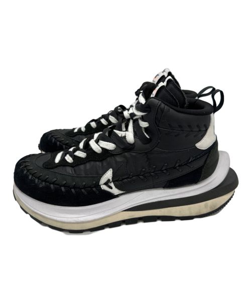 NIKE（ナイキ）NIKE sacai (サカイ) Jean Paul GAULTIER (ジャンポールゴルチェ) Vaporwaffle Mix ブラック×ホワイト サイズ:UK9.5、EUR44.5、cm28.5、BR42.5、CN285(2.5)の古着・服飾アイテム