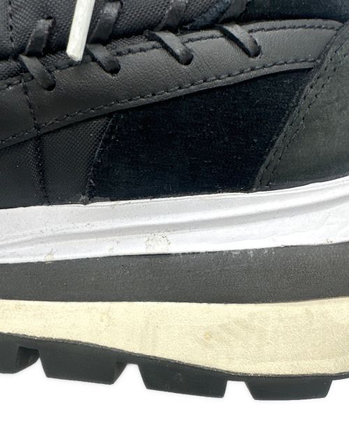 NIKE（ナイキ）NIKE sacai (サカイ) Jean Paul GAULTIER (ジャンポールゴルチェ) Vaporwaffle Mix ブラック×ホワイト サイズ:UK9.5、EUR44.5、cm28.5、BR42.5、CN285(2.5)の古着・服飾アイテム