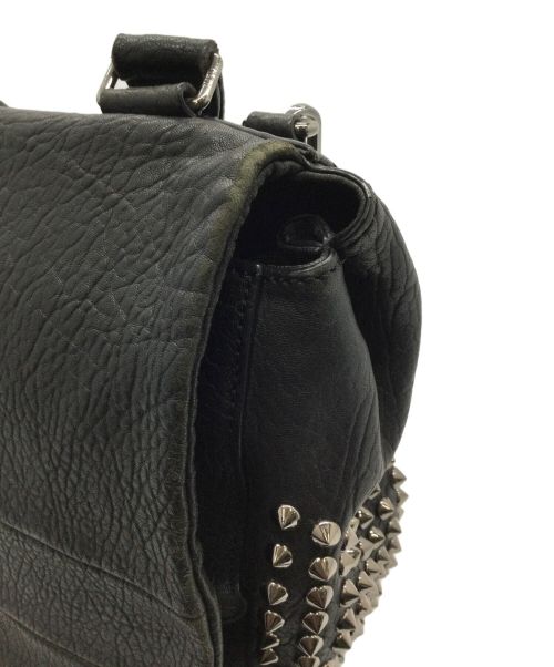 MCM（エムシーエム）MCM (エムシーエム) スタッズショルダーバッグ ブラックの古着・服飾アイテム