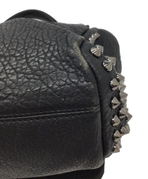 MCM（エムシーエム）MCM (エムシーエム) スタッズショルダーバッグ ブラックの古着・服飾アイテム