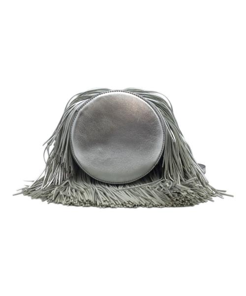 J&M DAVIDSON（ジェイ＆エム デヴィッドソン）J&M DAVIDSON (ジェイ＆エム デヴィッドソン) フリンジ巾着ショルダーバッグ シルバーの古着・服飾アイテム