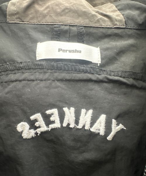 PERUSHU（ペルーシュ）Perushu (ペルーシュ) MLB (エムエルビー) ナイロンアノラックプルオーバー ブラウン×ブラック サイズ:Lの古着・服飾アイテム