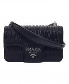 PRADAプラダ）の古着「ナッパゴフレチェーンショルダーバッグ」｜ブラック