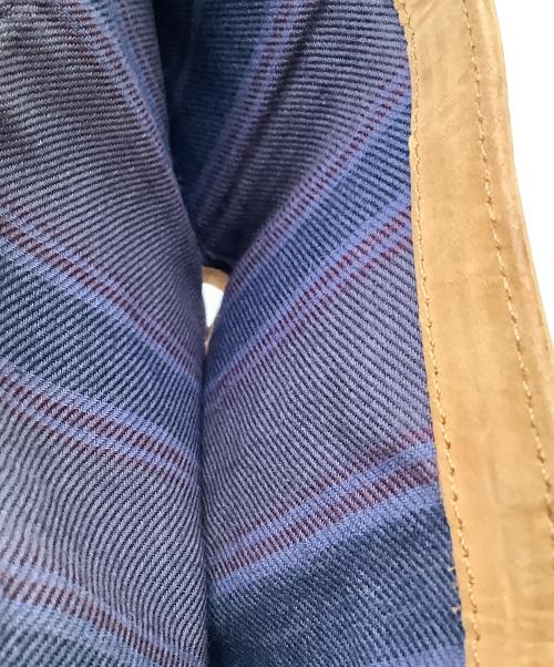 CarHartt（カーハート）CarHartt (カーハート) 3つ折り財布 ベージュの古着・服飾アイテム