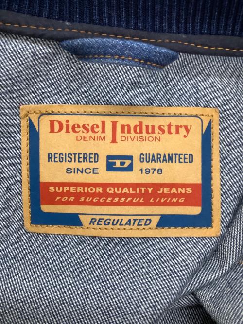 DIESEL（ディーゼル）DIESEL (ディーゼル) A13120 09I46 デニムボンバージャケット インディゴ サイズ:Sの古着・服飾アイテム