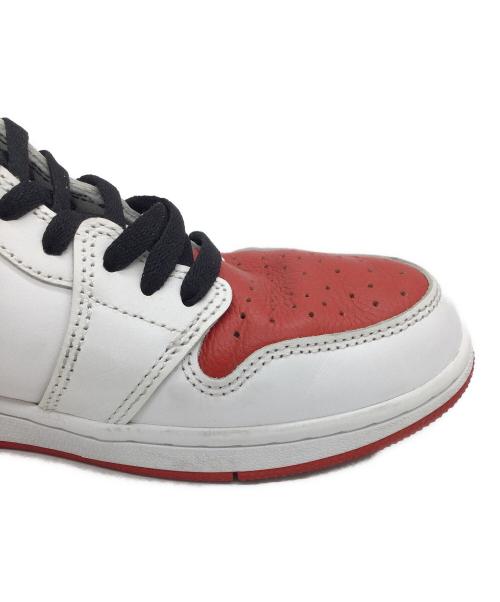 NIKE（ナイキ）NIKE (ナイキ) スニーカー ホワイト×レッド サイズ:US9.5、UK8.5、EUR43、cm27.5、BR41、CN275（2.5）の古着・服飾アイテム