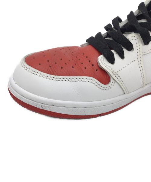 NIKE（ナイキ）NIKE (ナイキ) スニーカー ホワイト×レッド サイズ:US9.5、UK8.5、EUR43、cm27.5、BR41、CN275（2.5）の古着・服飾アイテム