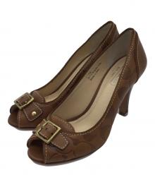 COACH（コーチ）の古着「オープントゥ リボンヒールパンプス」｜ブラウン