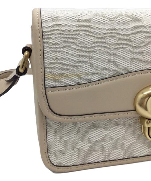 COACH（コーチ）COACH (コーチ) ショルダーバッグ ホワイト×ベージュの古着・服飾アイテム