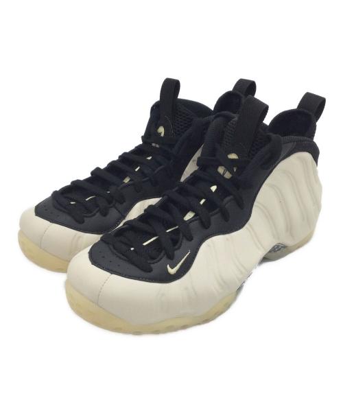 NIKE（ナイキ）NIKE (ナイキ) スニーカー ホワイト×ブラック サイズ:US8.5、UK7.5、EUR42、cm26.5、BR40、CN265（2.5）の古着・服飾アイテム